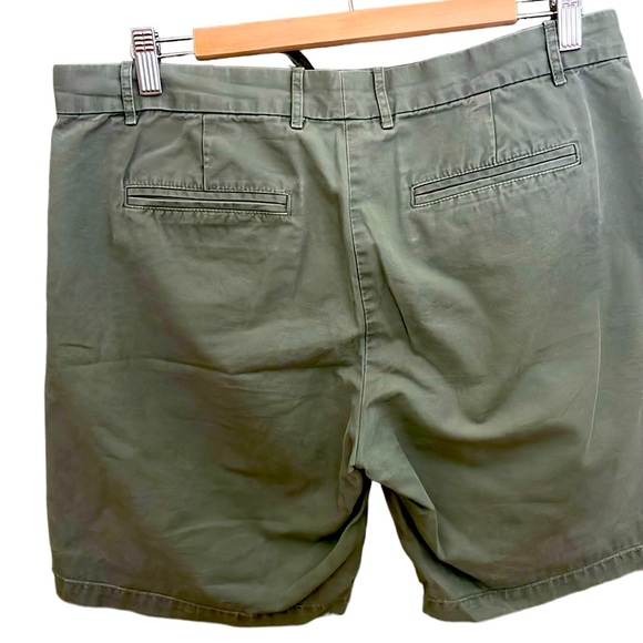 Gap Roll-Up Boyfriend Khaki Cotton Shorts, Size 8 - Picture 5 of 14